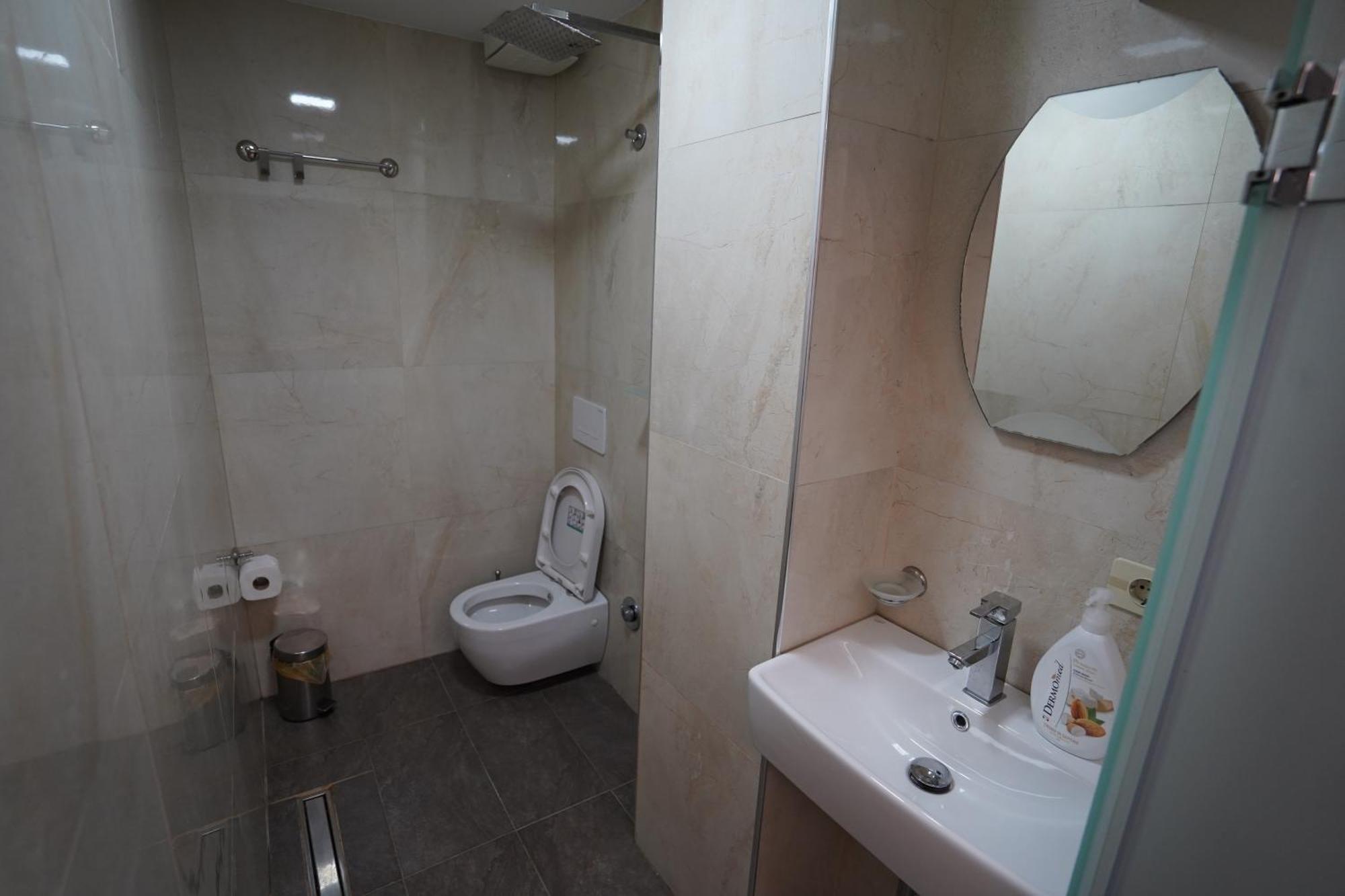 Driti Central Hotel Tirana Exterior photo